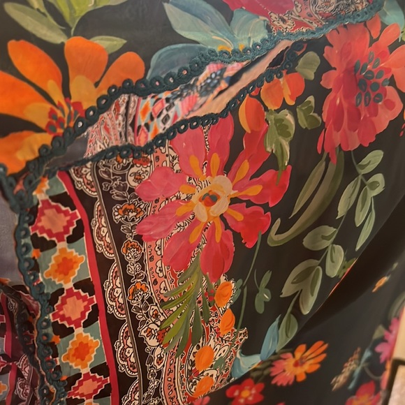 COPY - Johnny Was Silk Tunic - Picture 4 of 15